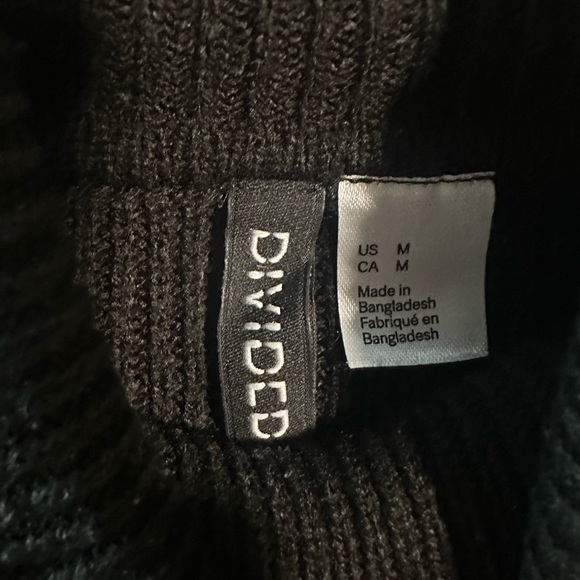 H&M Divided Black Turtleneck Sweater - Picture 7 of 9